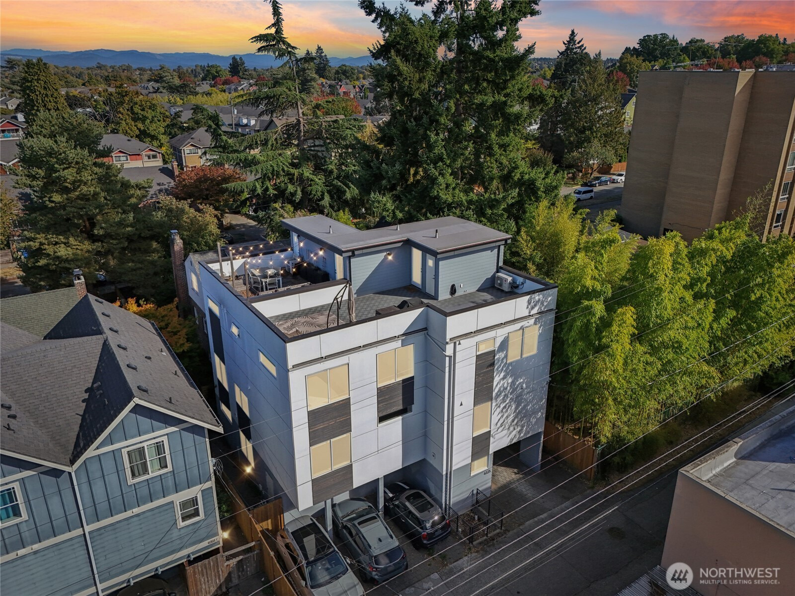 6325 34th Avenue SW, Seattle, WA 98126