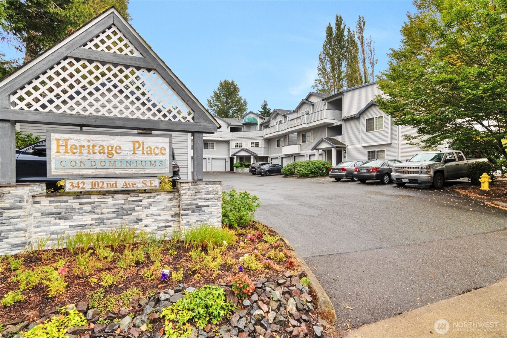 342 102nd Avenue SE, Bellevue, WA 98005