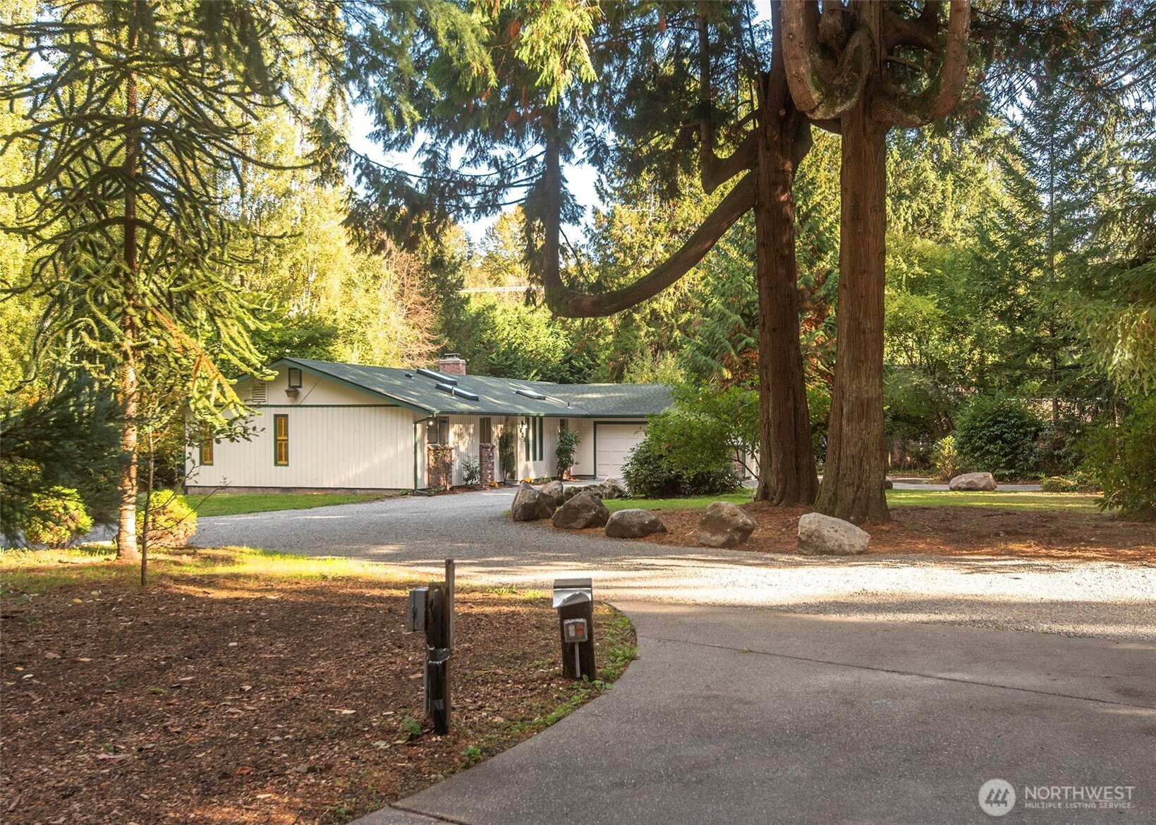 1625 Cypress Way, Lynnwood, WA 98036