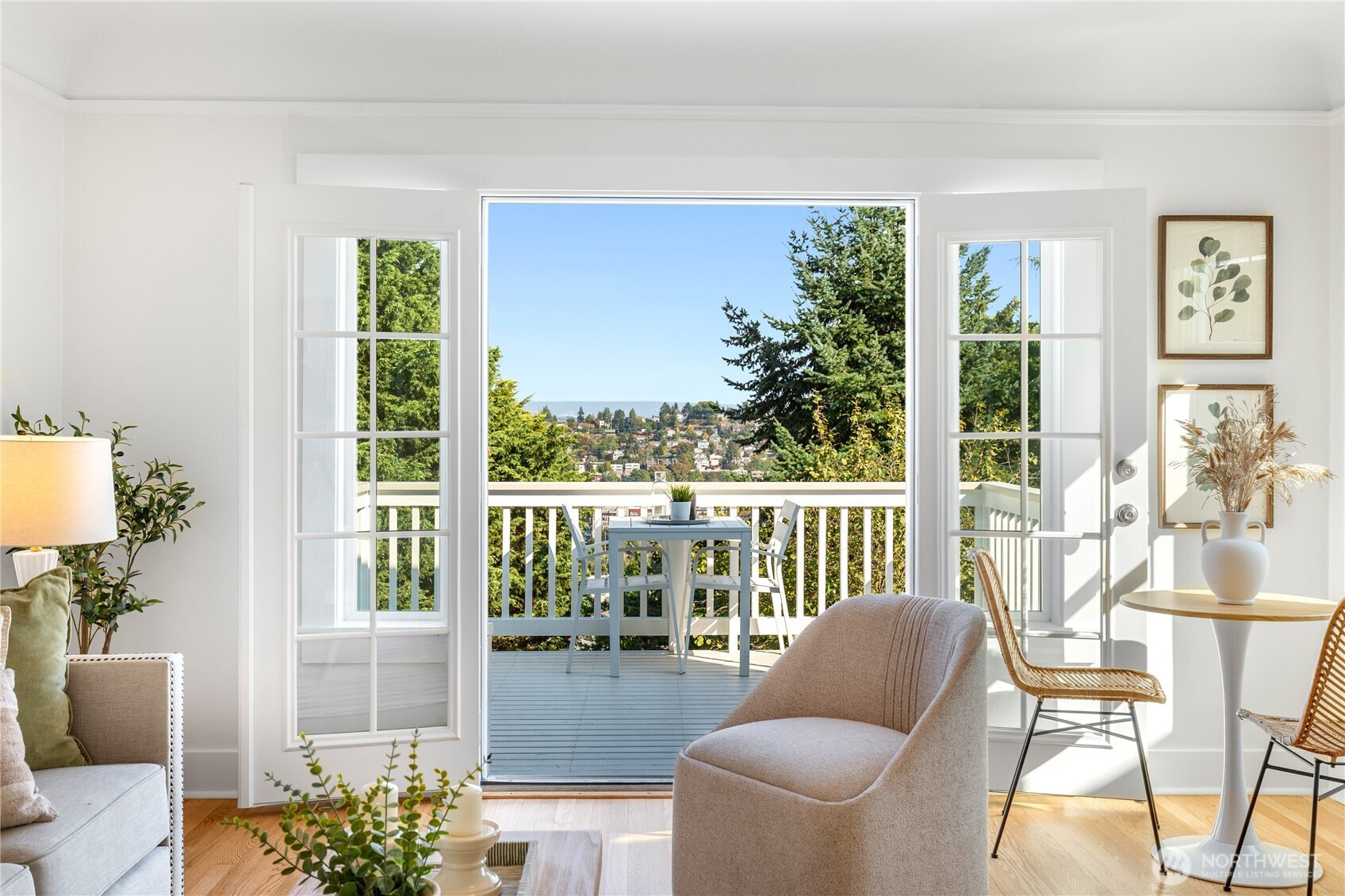 3028 26th Avenue W, Seattle, WA 98199