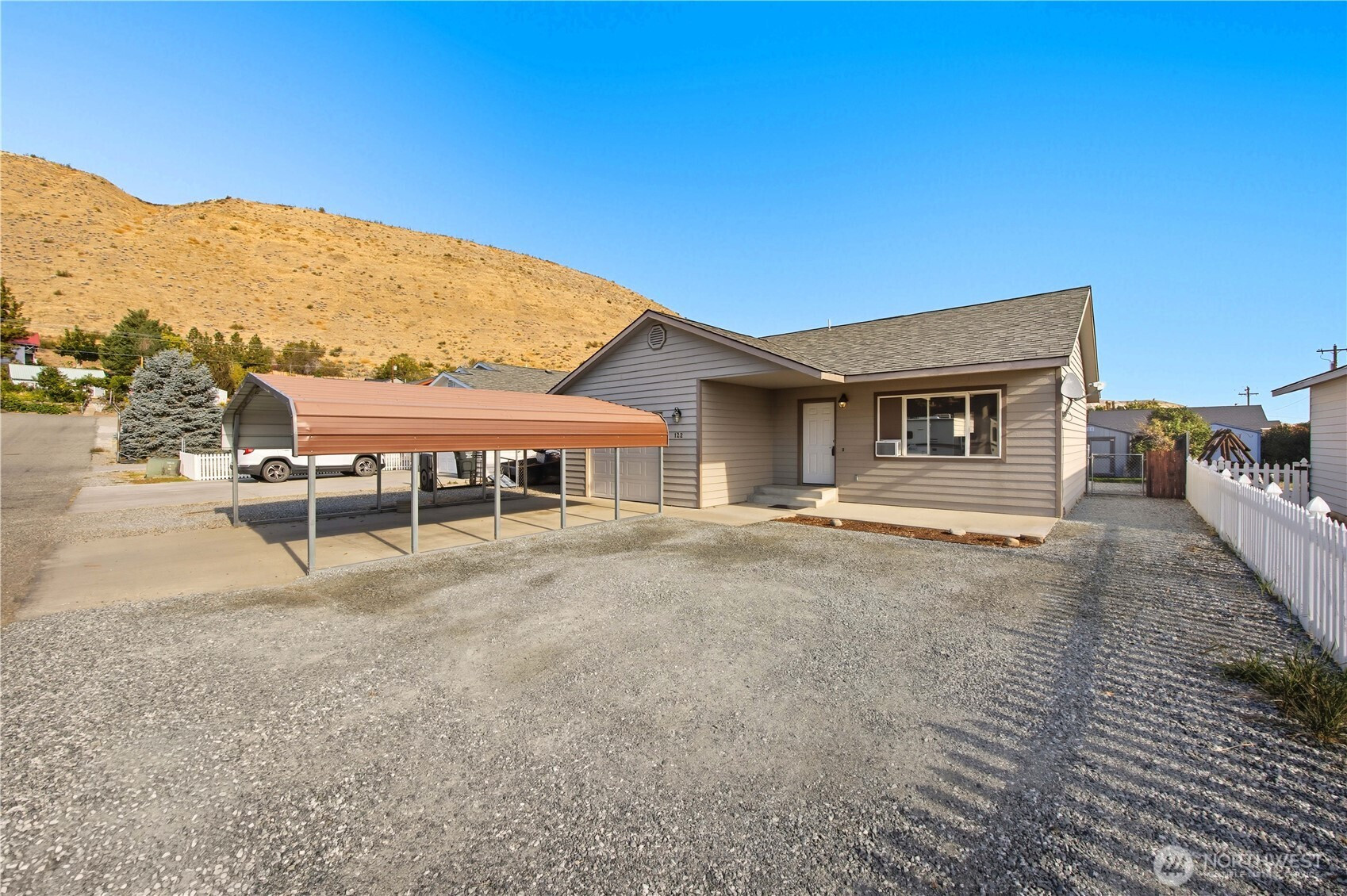 122 Kelly Street, Pateros, WA 98846