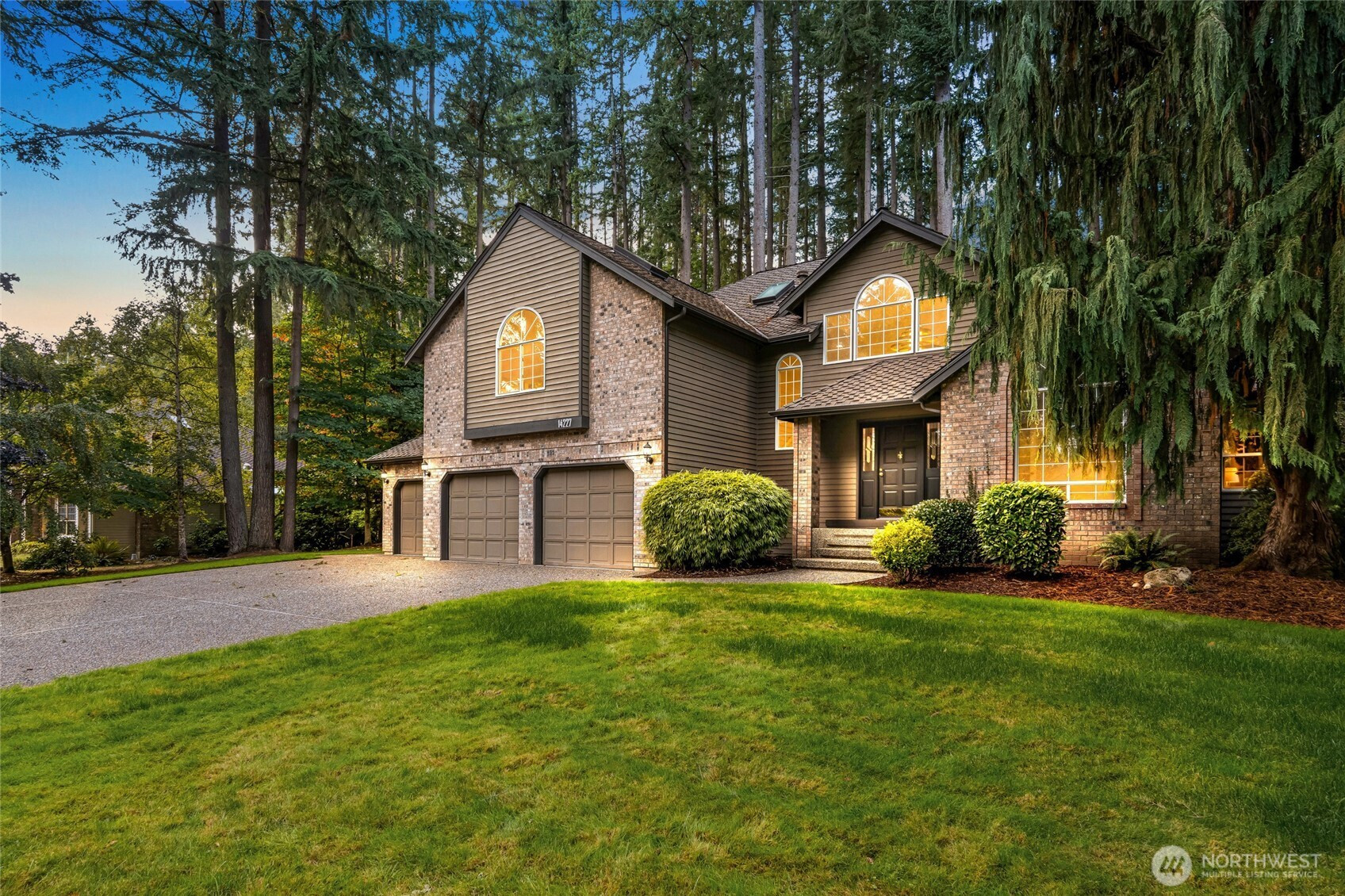 14227 192nd Avenue NE, Woodinville, WA 98077
