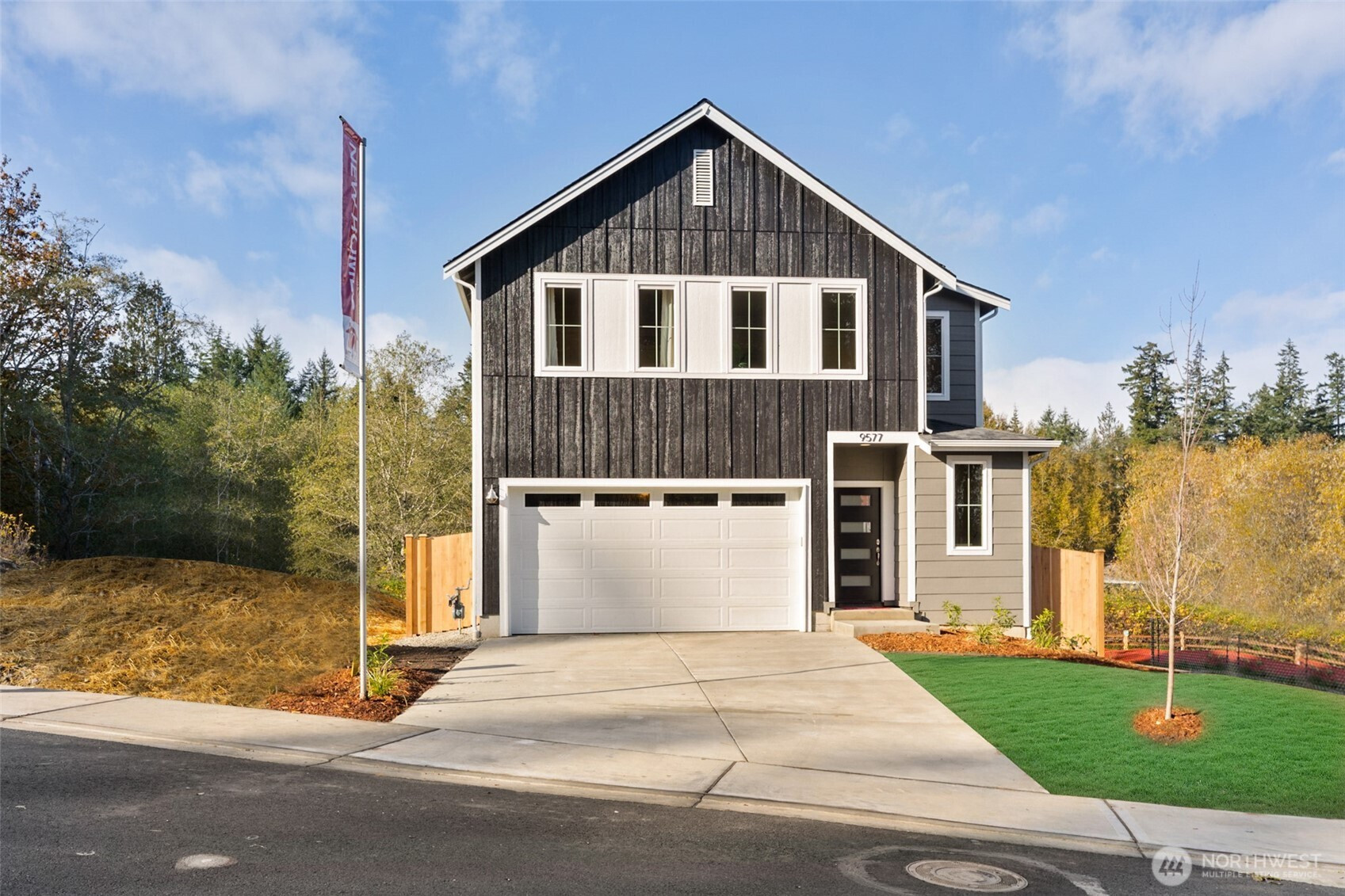 368 NE Shadowhawk Lane, Bremerton, WA 98311