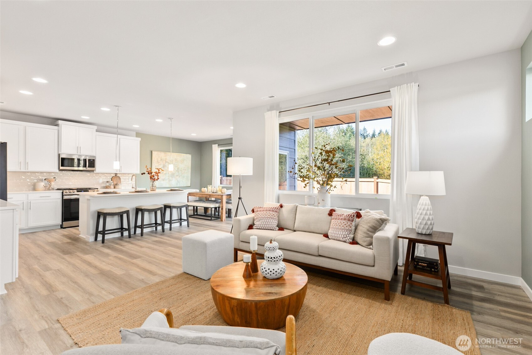 368 NE Shadowhawk Lane, Bremerton, WA 98311