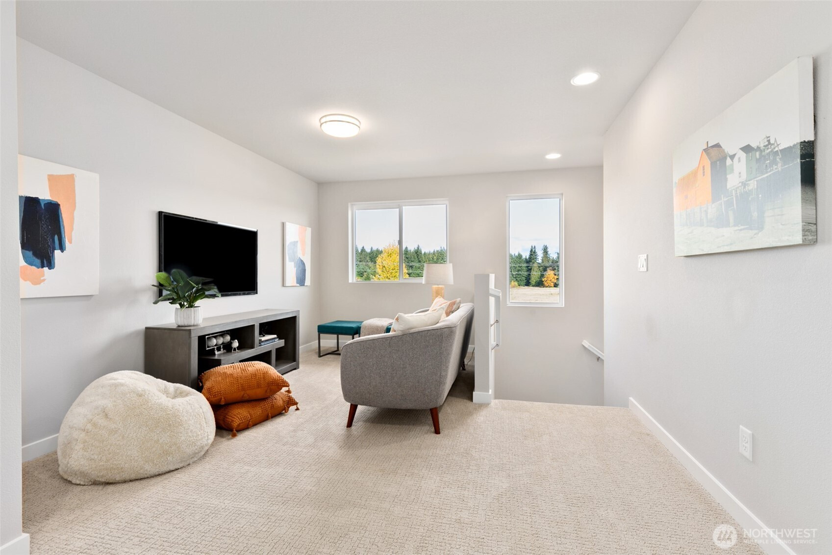 368 NE Shadowhawk Lane, Bremerton, WA 98311