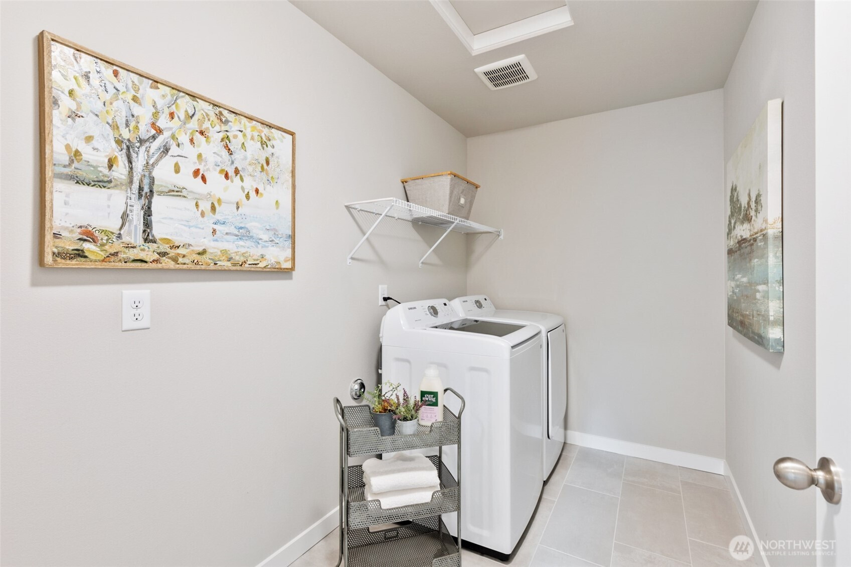 368 NE Shadowhawk Lane, Bremerton, WA 98311