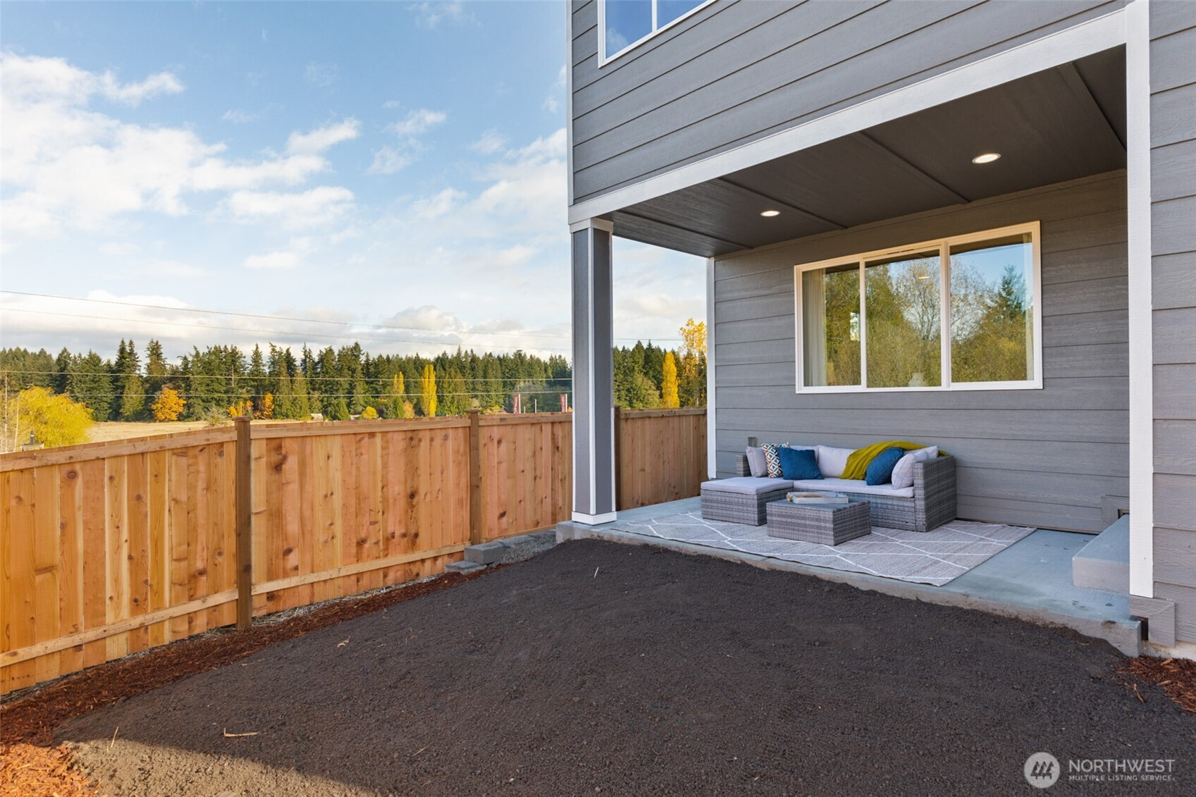 368 NE Shadowhawk Lane, Bremerton, WA 98311