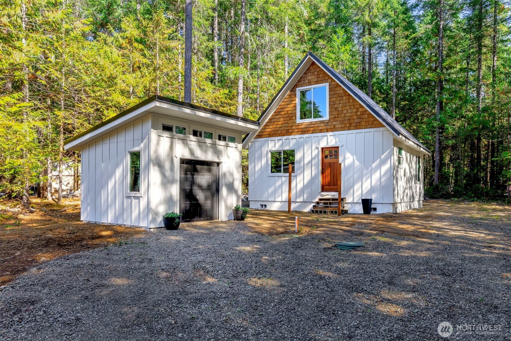 111 N MOUNT JUPITER Drive, Hoodsport, WA 98548
