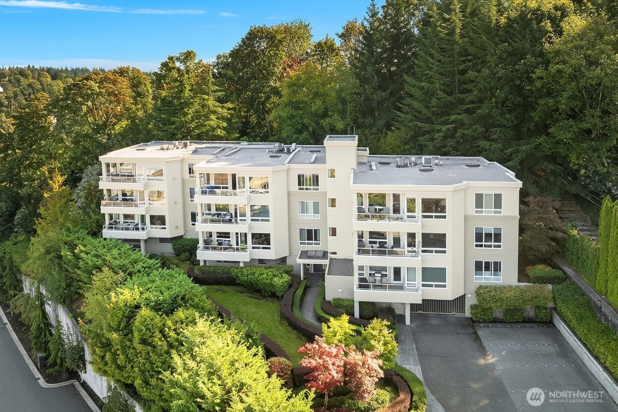 2980 76th Avenue SE, Mercer Island, WA 98040