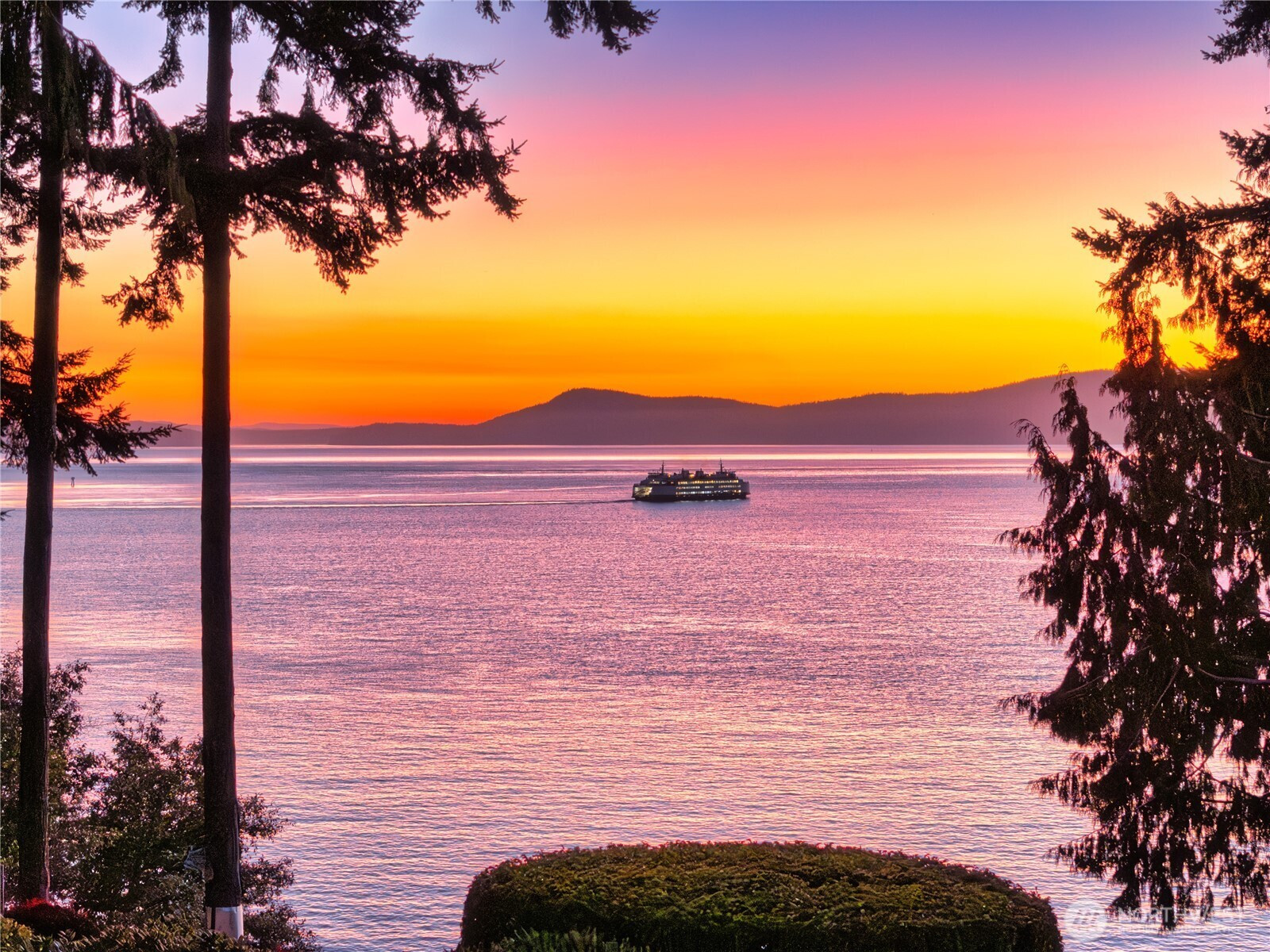 4002 Oakes Avenue, Anacortes, WA 98221