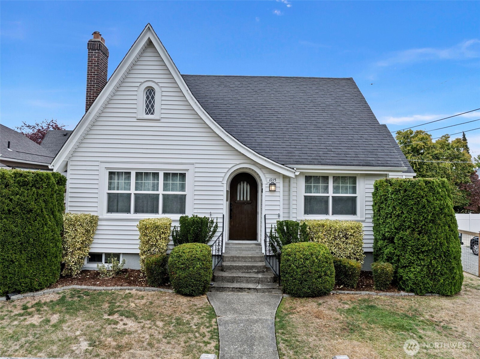 1215 N Alder Street, Tacoma, WA 98406