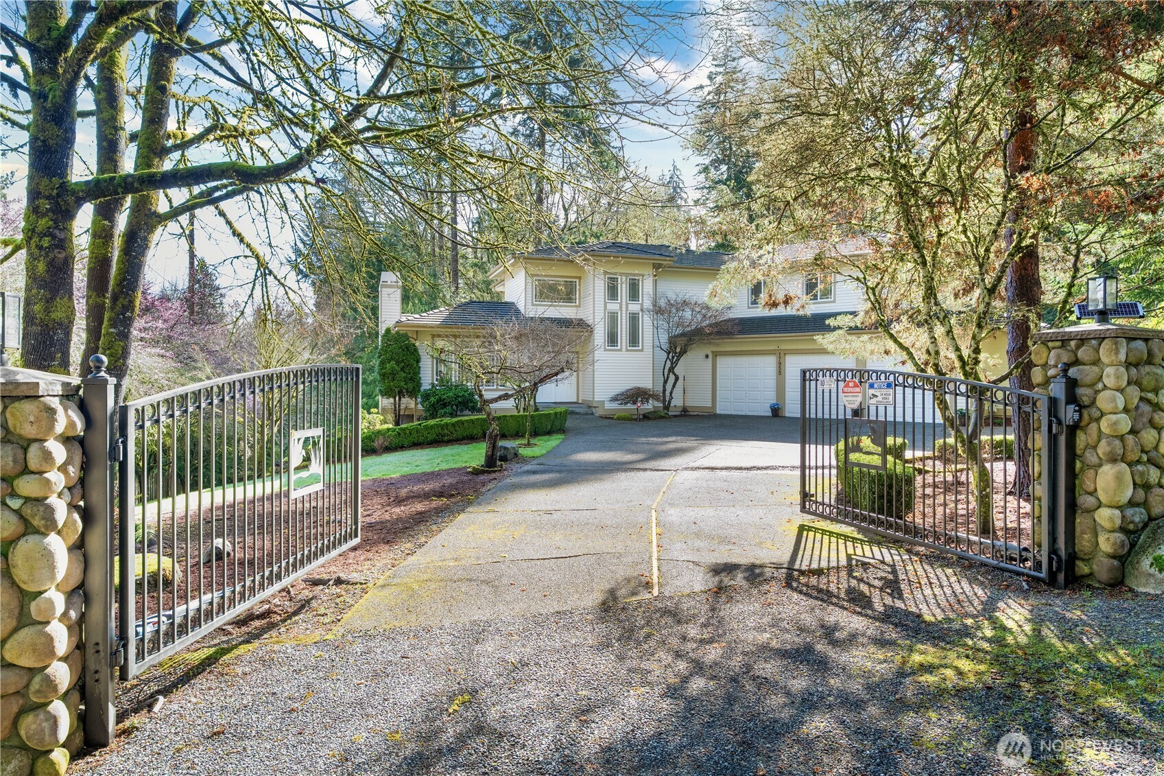17955 SE 60th Street, Bellevue, WA 98006