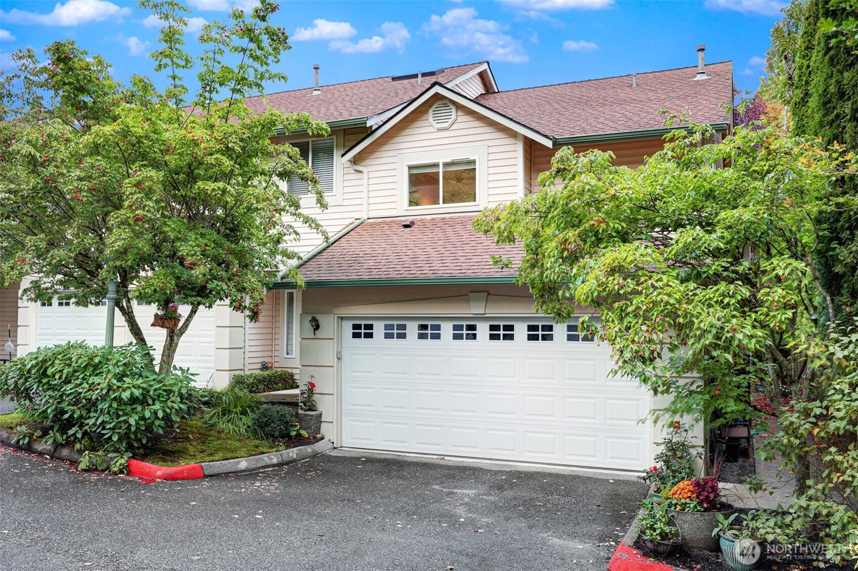8828 238th Street SW, Edmonds, WA 98026