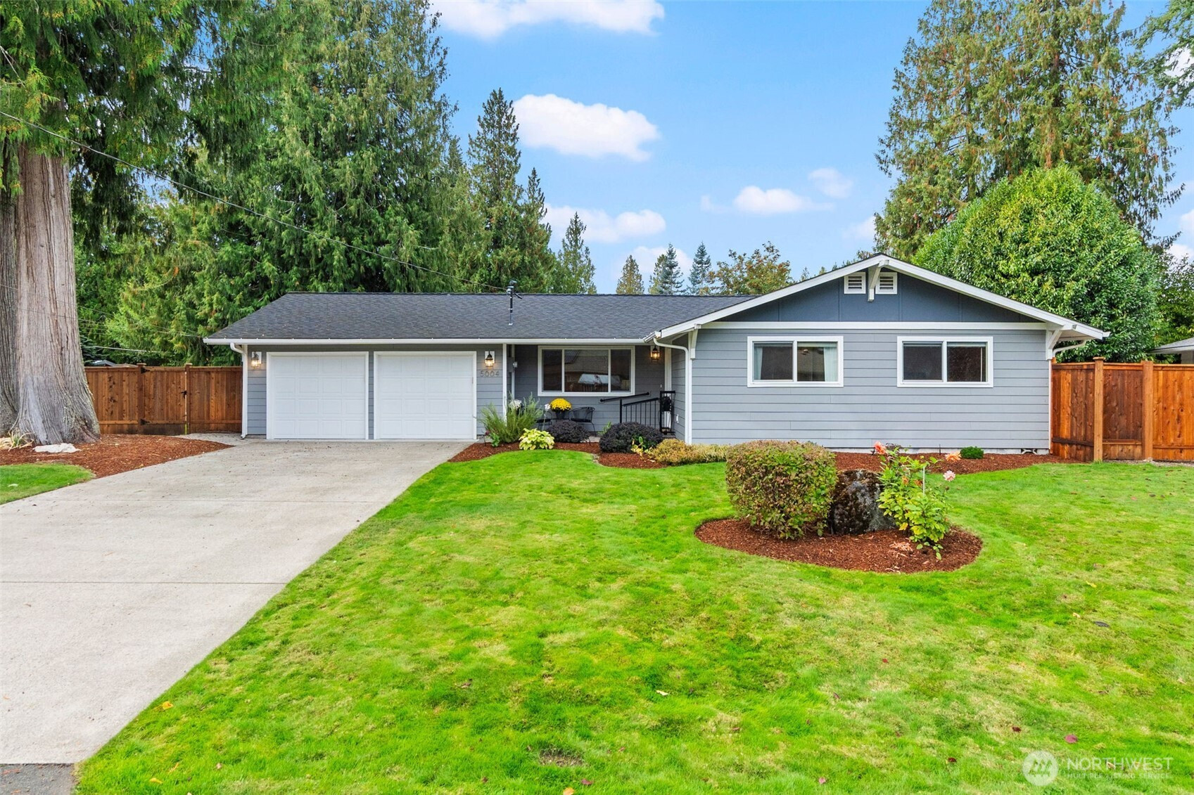 5004 Brentwood Drive SE, Lacey, WA 98503