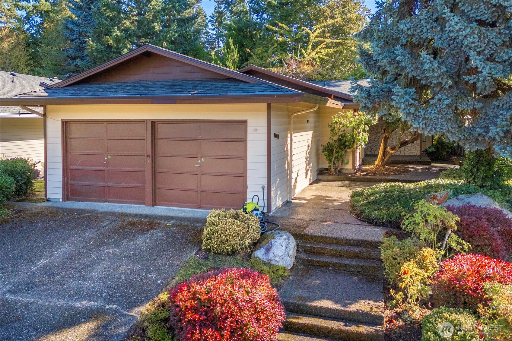 1102 S 248th Street, Des Moines, WA 98198
