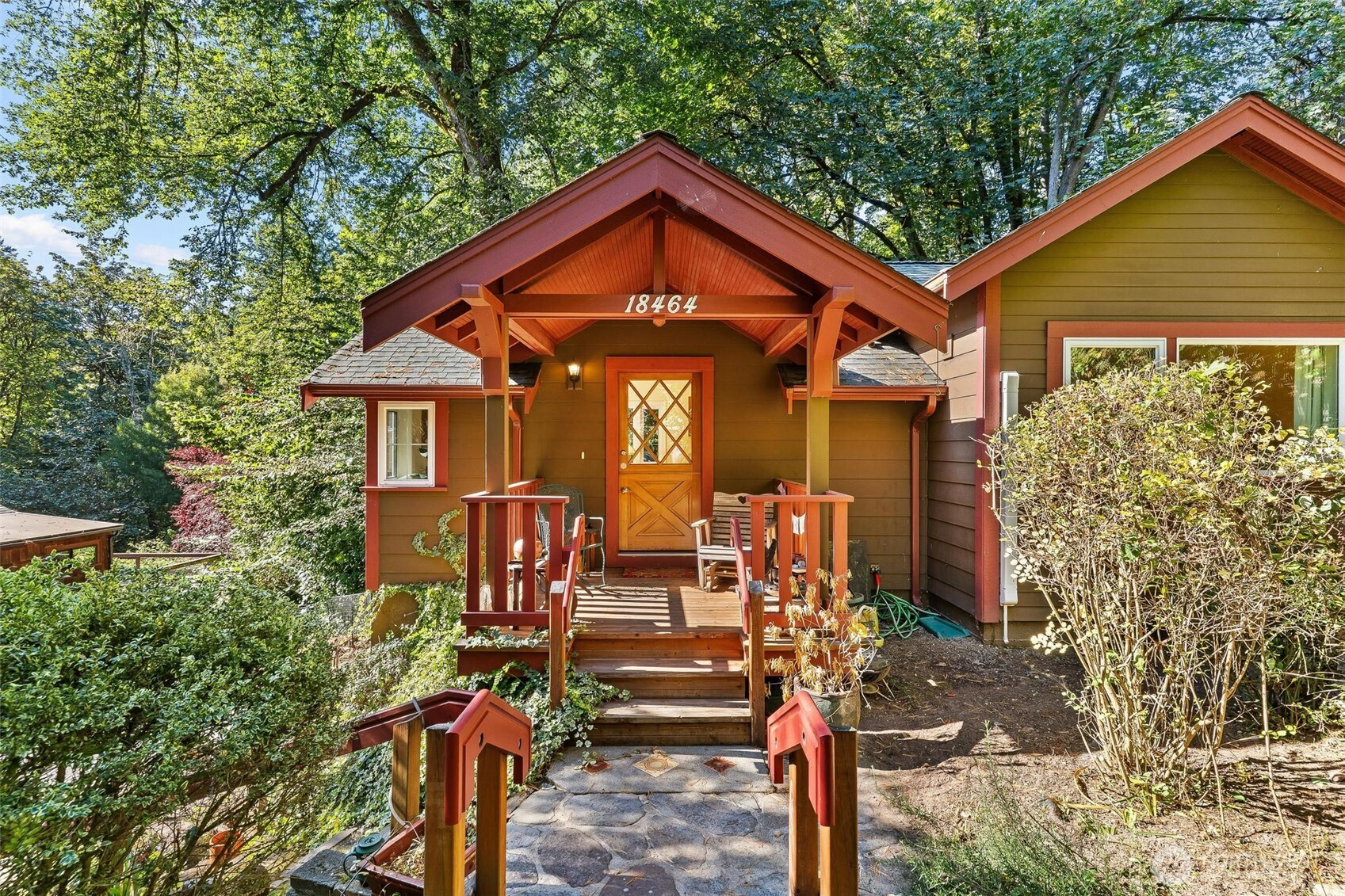 18464 47th Place NE, Lake Forest Park, WA 98155