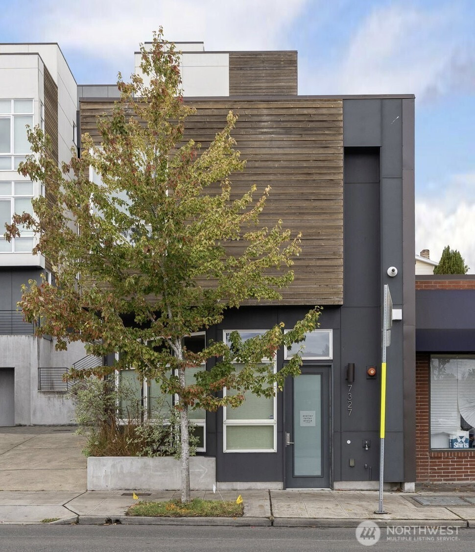 7327 35th Avenue NE, Seattle, WA 98115