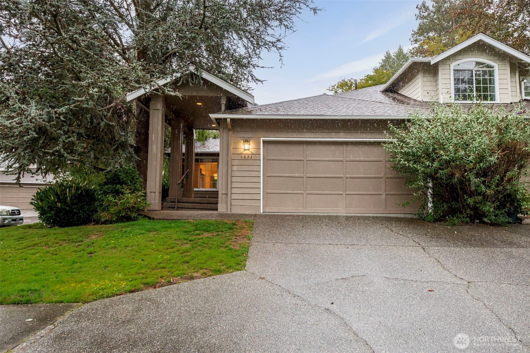4823 165th Place SW, Edmonds, WA 98026