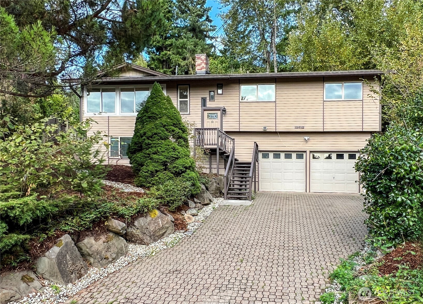 12516 SE 4th Place, Bellevue, WA 98005