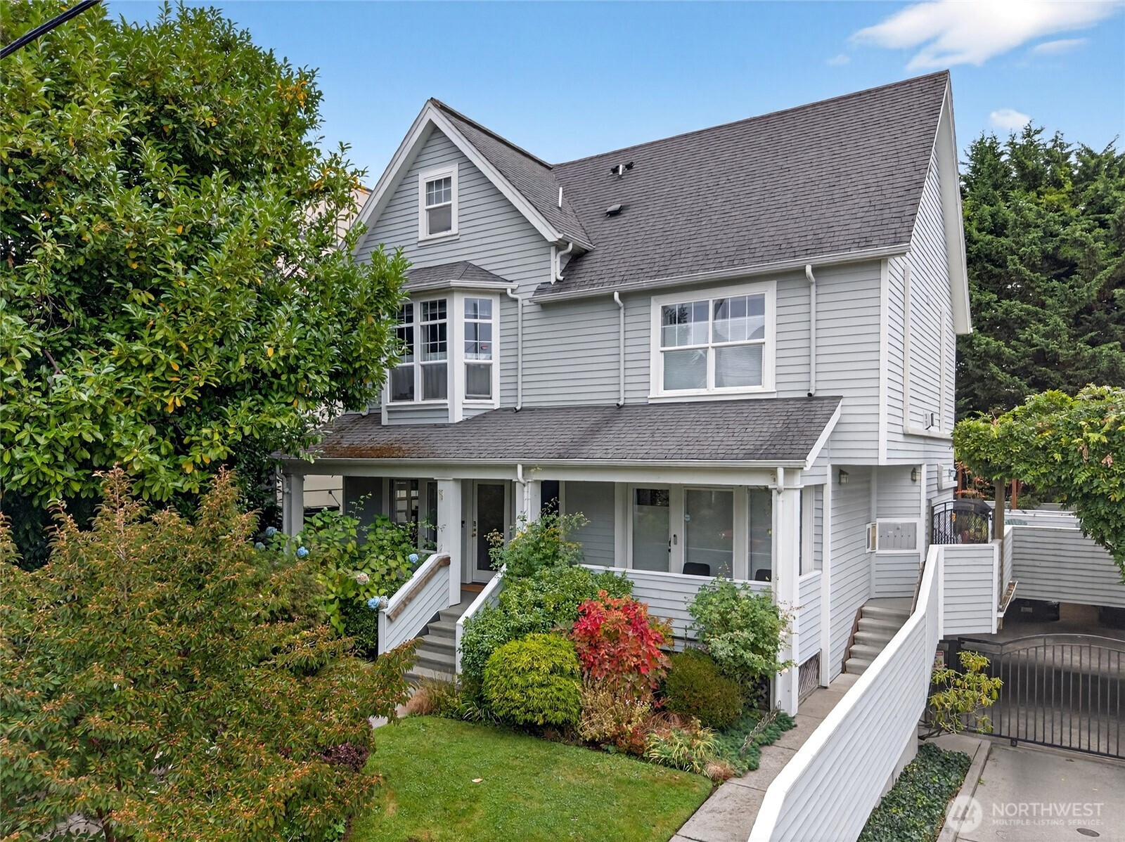 414 Malden Avenue E, Seattle, WA 98112