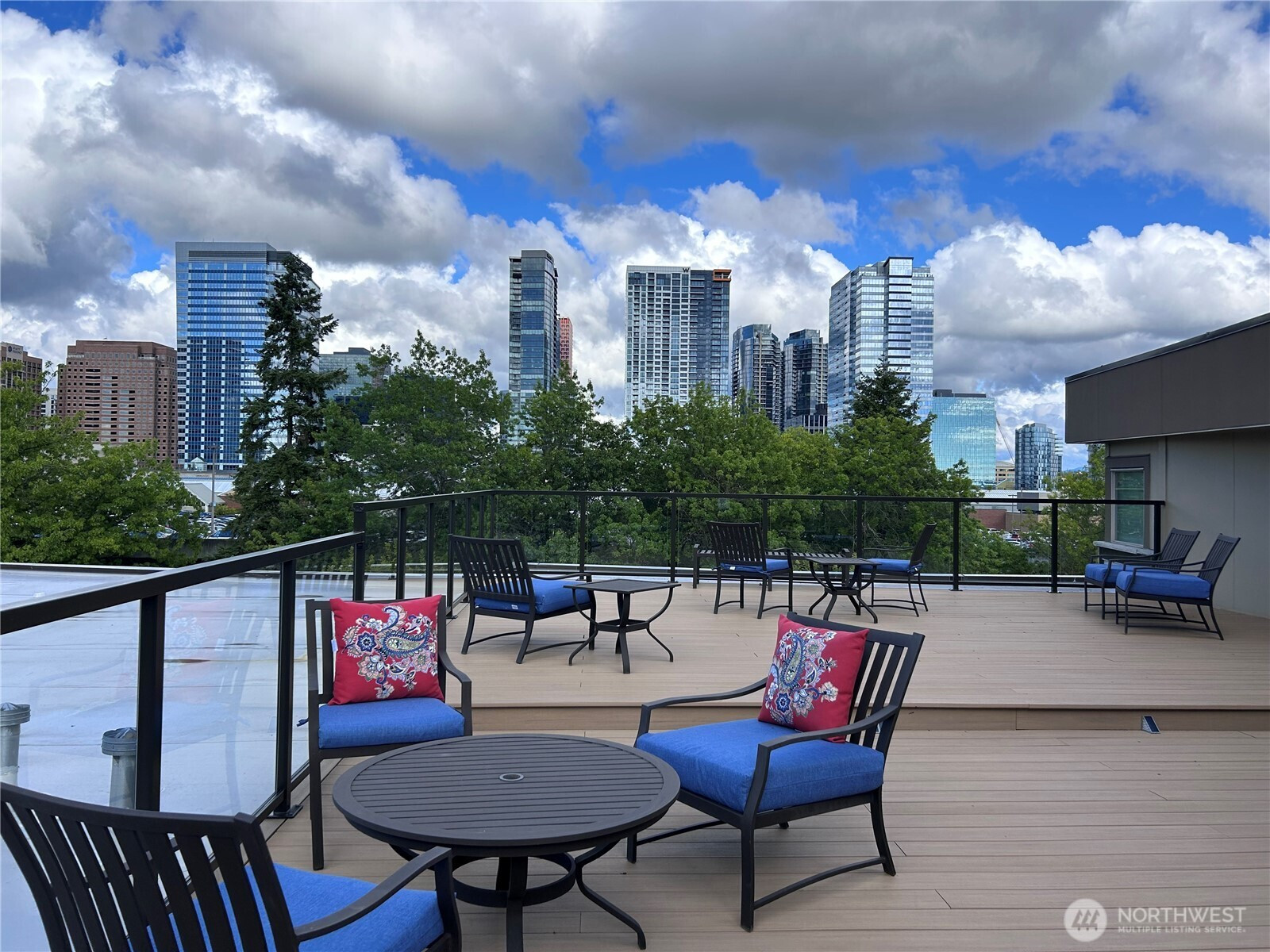 511 100th Avenue NE, Bellevue, WA 98004