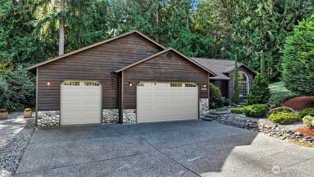 10910 198th Place SE, Snohomish, WA 98296