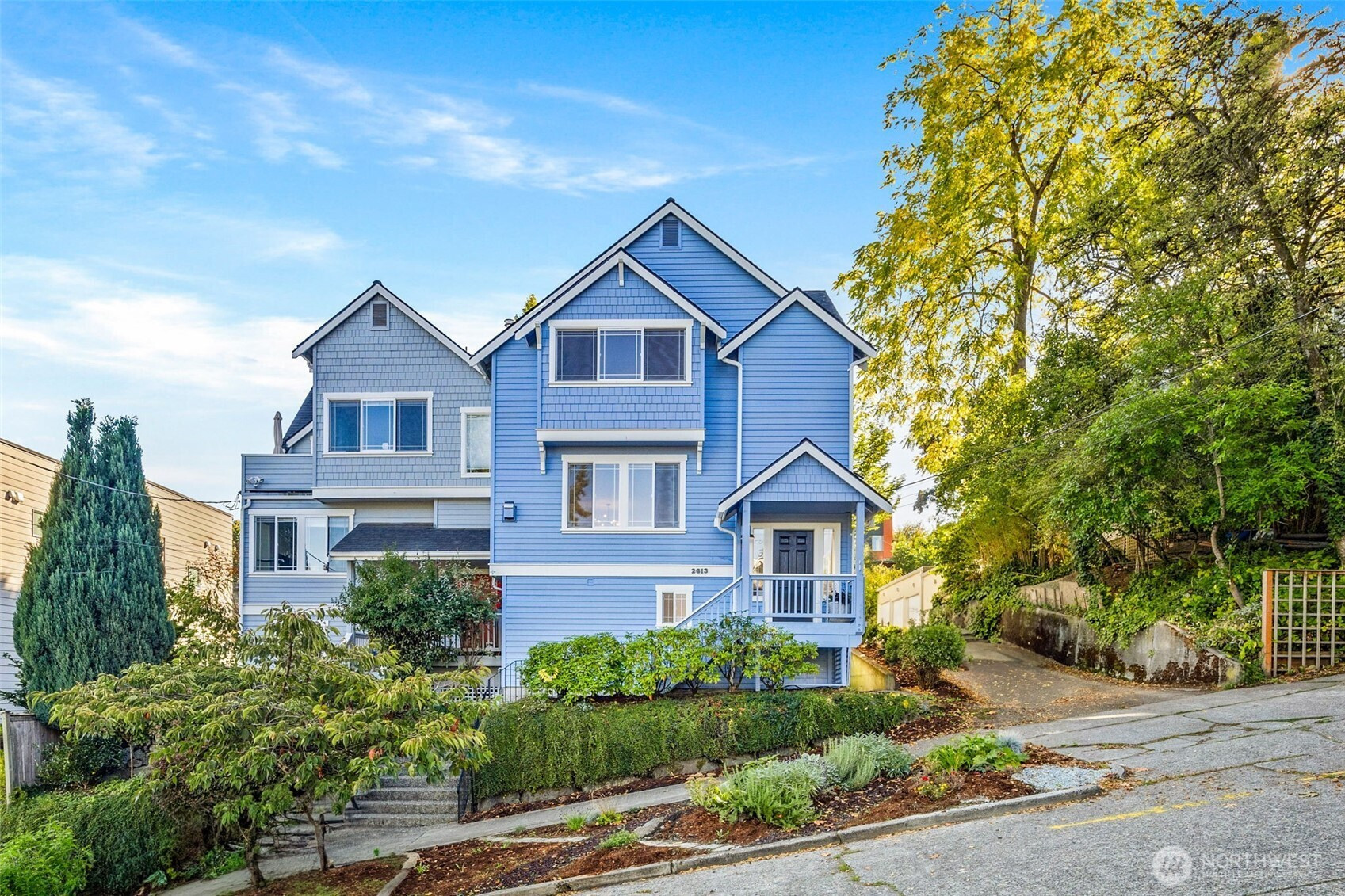 2613 E Howell Street, Seattle, WA 98122