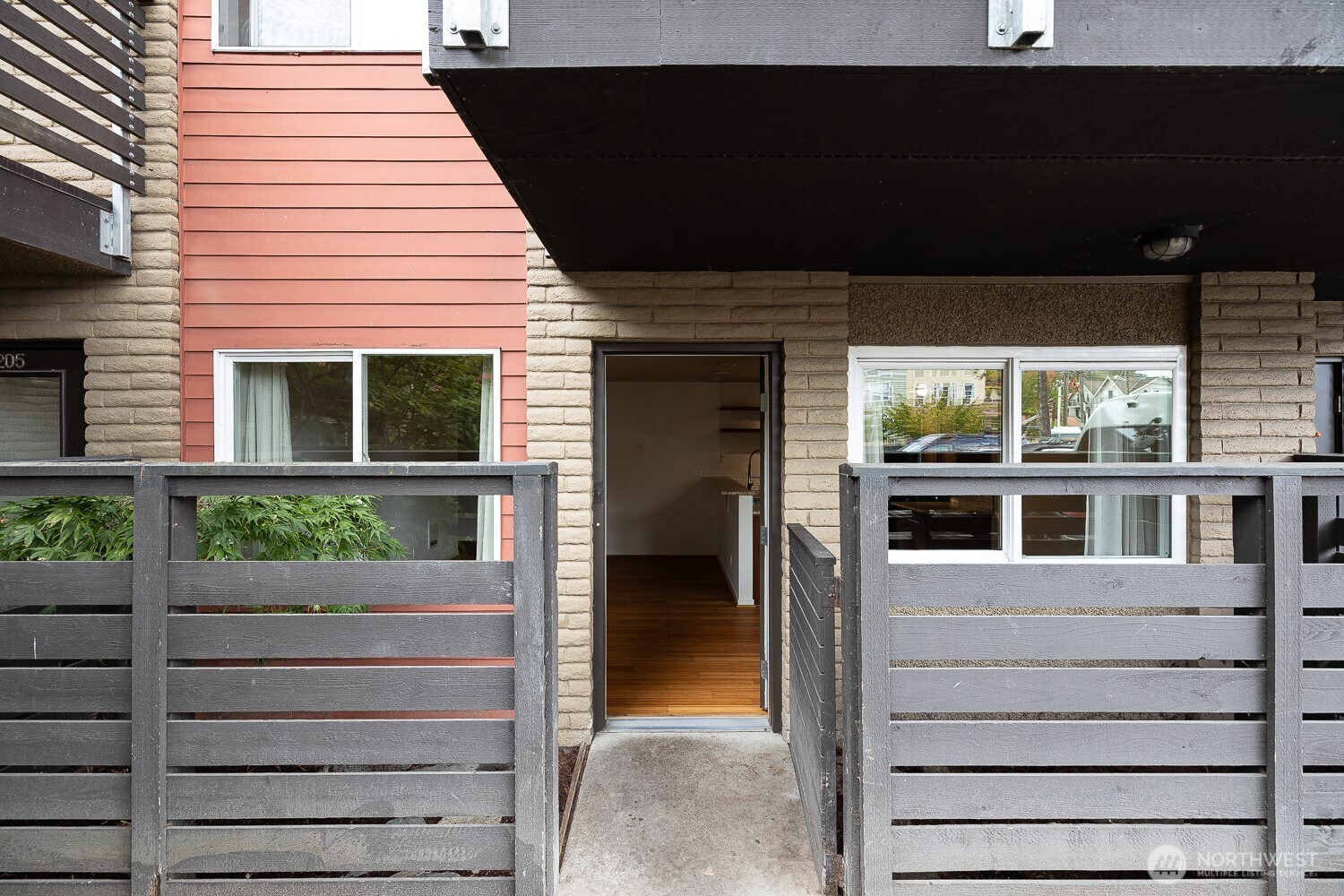 5220 42nd Avenue S, Seattle, WA 98118