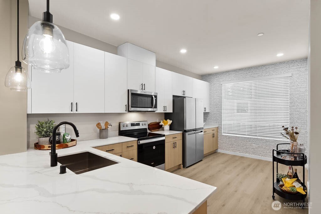 16111 36th Avenue W, Lynnwood, WA 98087