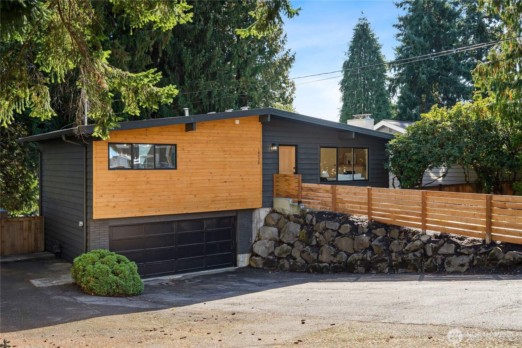 18038 Wallingford Avenue N, Shoreline, WA 98133