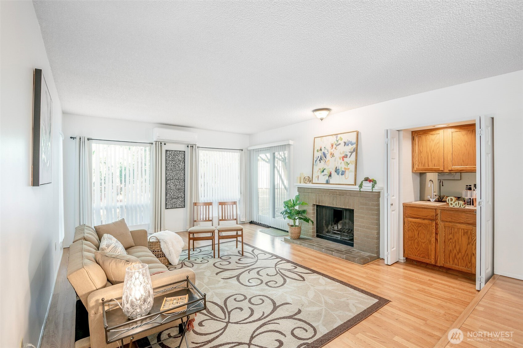 15141 Sunwood Boulevard, Tukwila, WA 98188