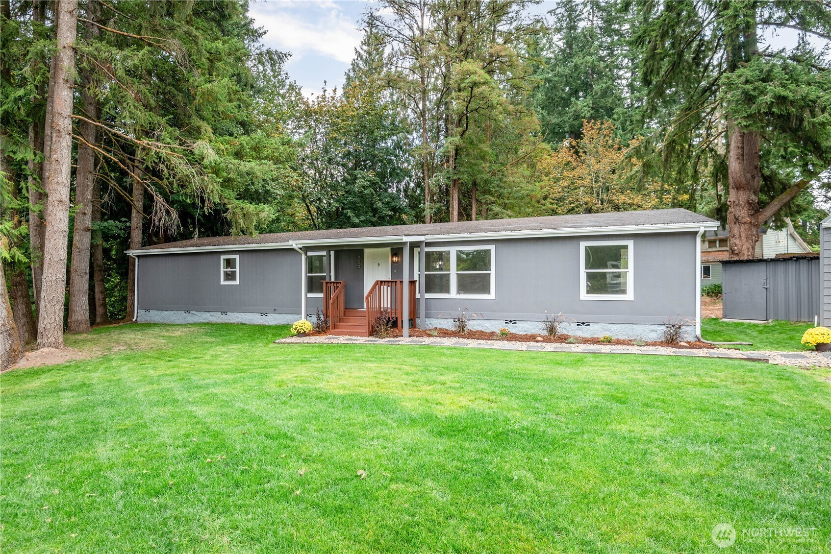 509 NW Clark Avenue, Winlock, WA 98596