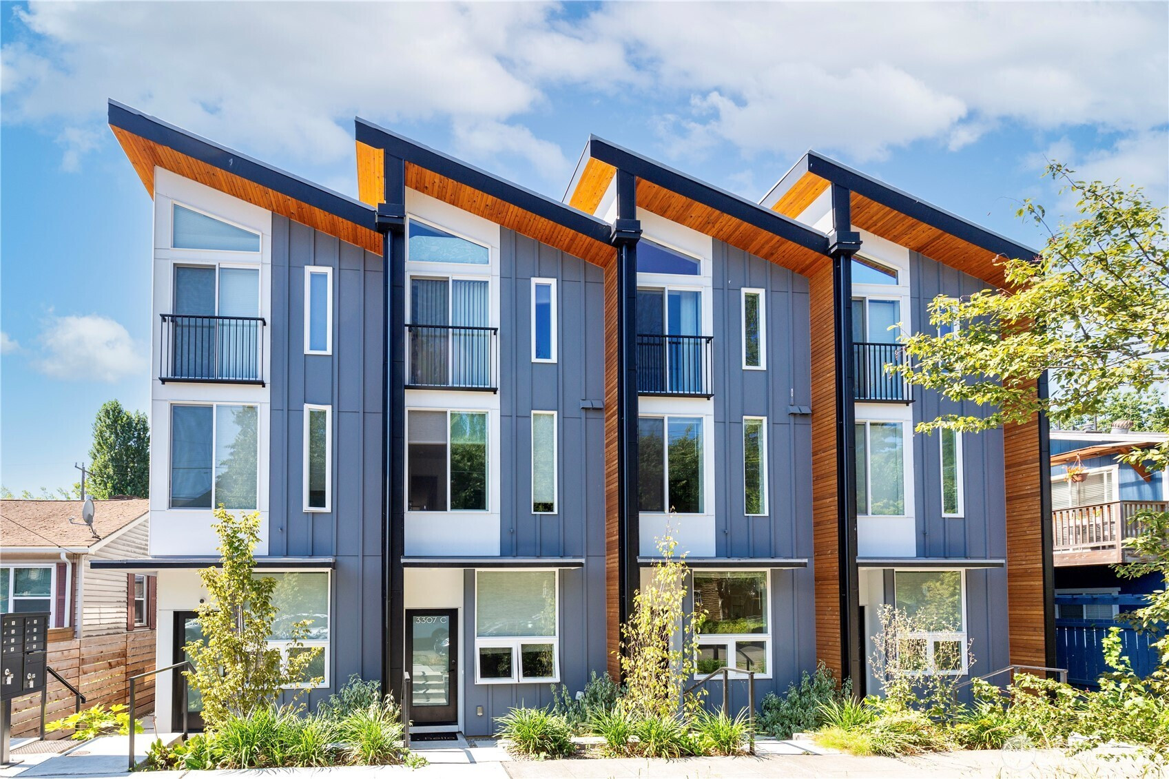 3307 Wetmore Avenue S, Seattle, WA 98144