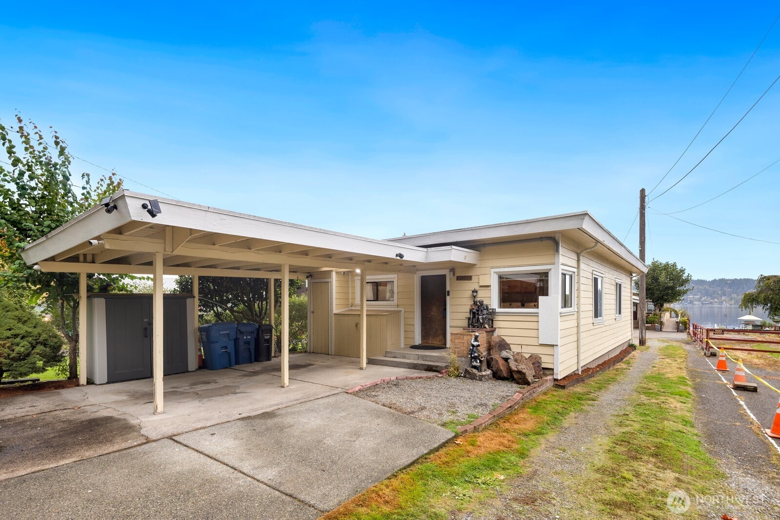 10006 Rainier Avenue S, Seattle, WA 98178