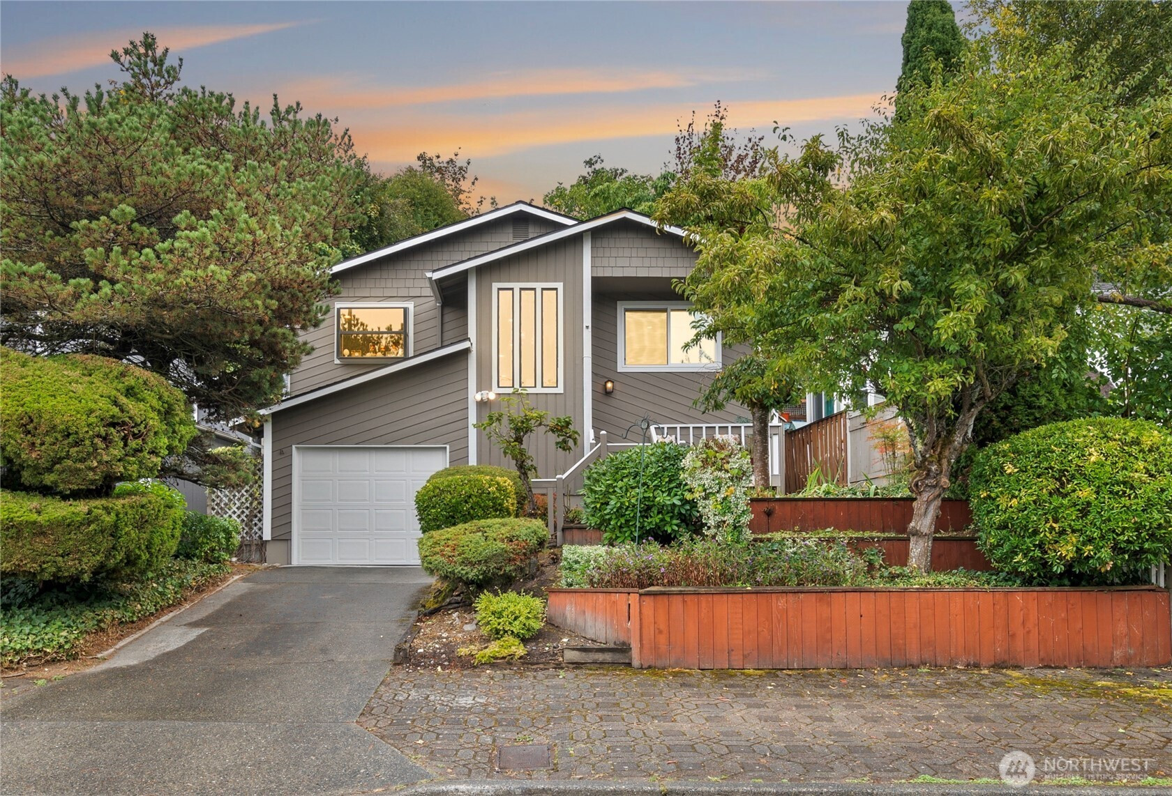 5258 17 Ave SW, Seattle, WA 98106