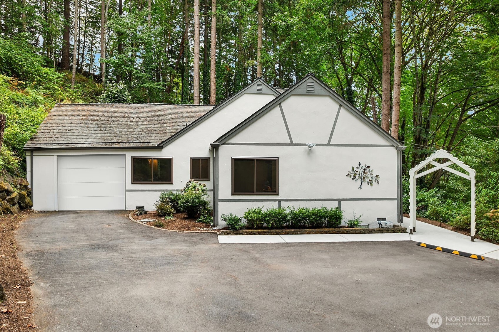 22651 SE 56th Street, Issaquah, WA 98029