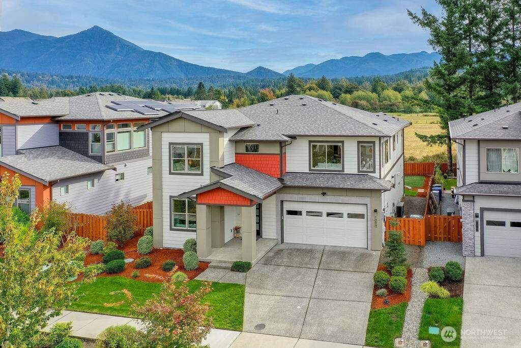 1099 SE 14th Place, North Bend, WA 98045