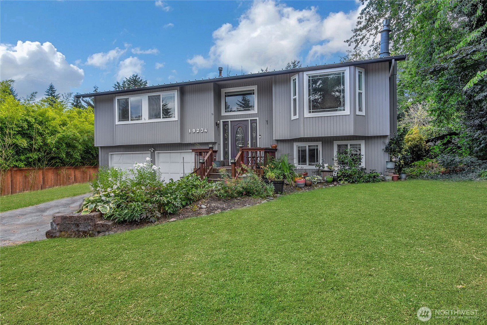 19234 S 54th St E, Lake Tapps, WA 98391