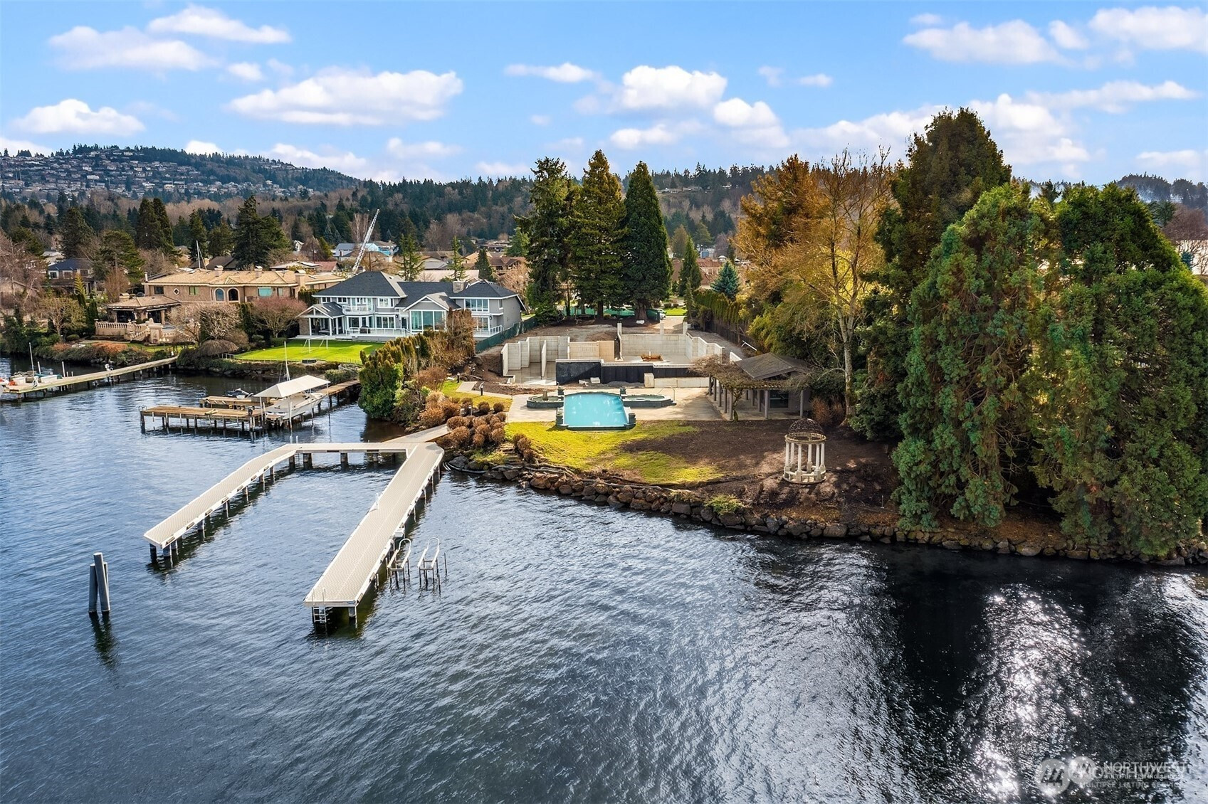 96 Cascade Ky, Bellevue, WA 98006