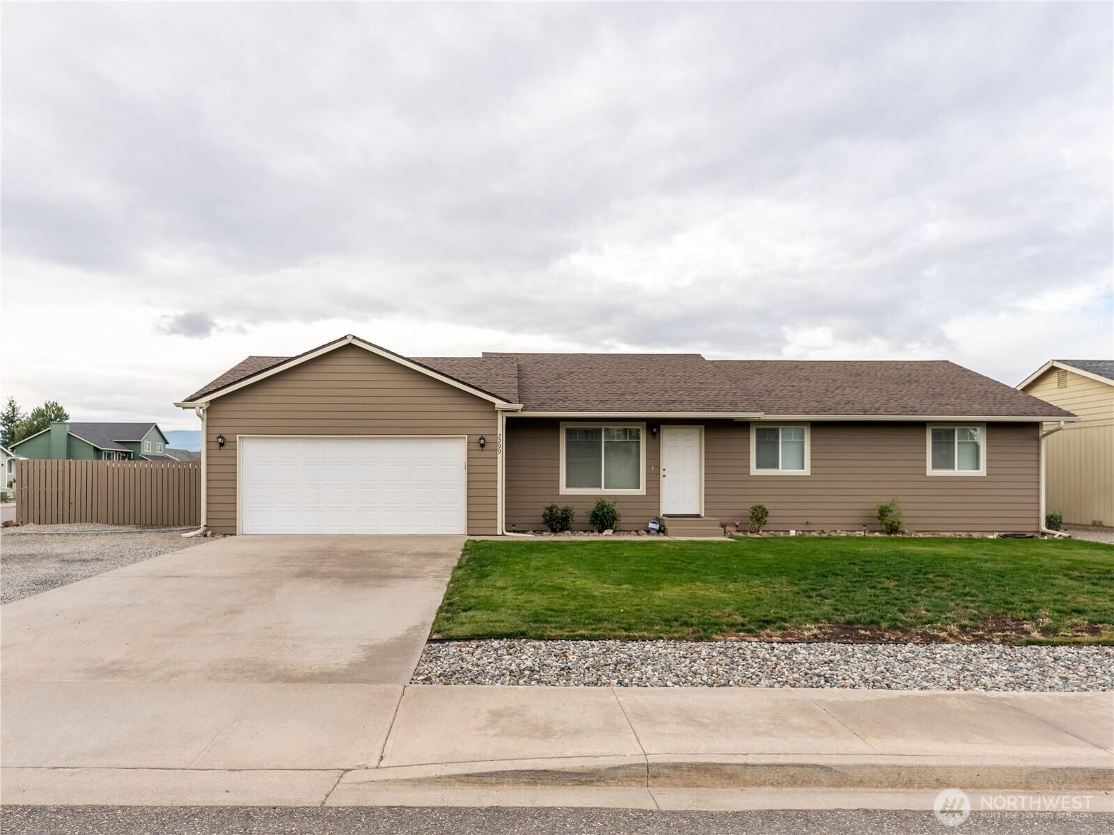 2299 Fancher Field Road, East Wenatchee, WA 98802
