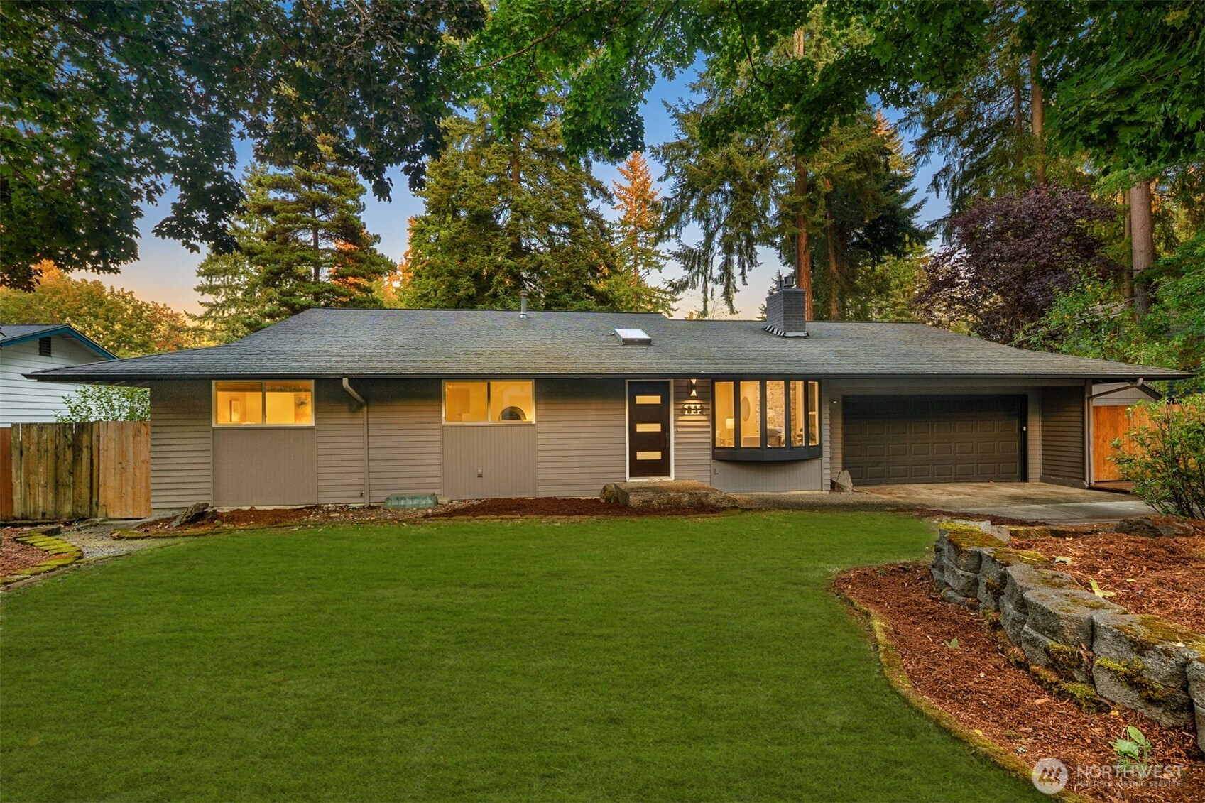 6832 122nd Avenue NE, Kirkland, WA 98033