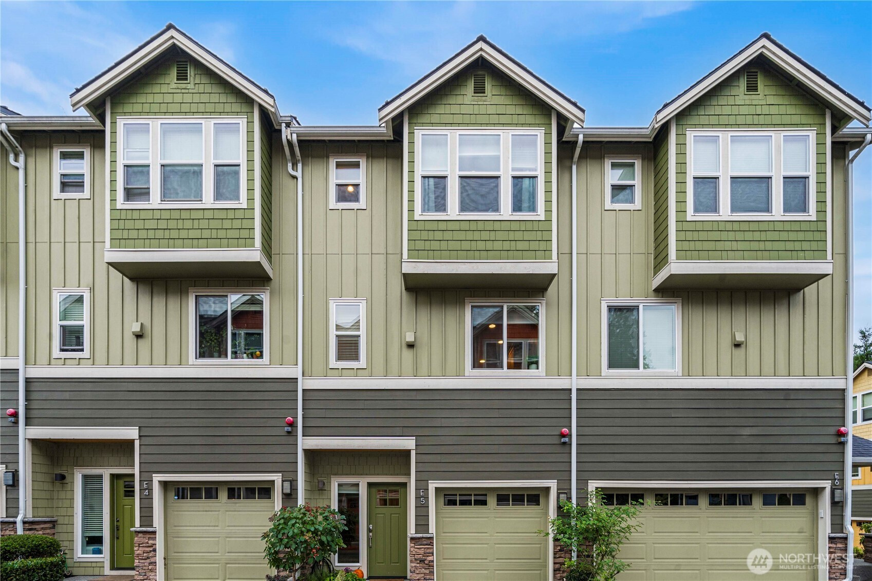 23000 NE 8th, Sammamish, WA 98074