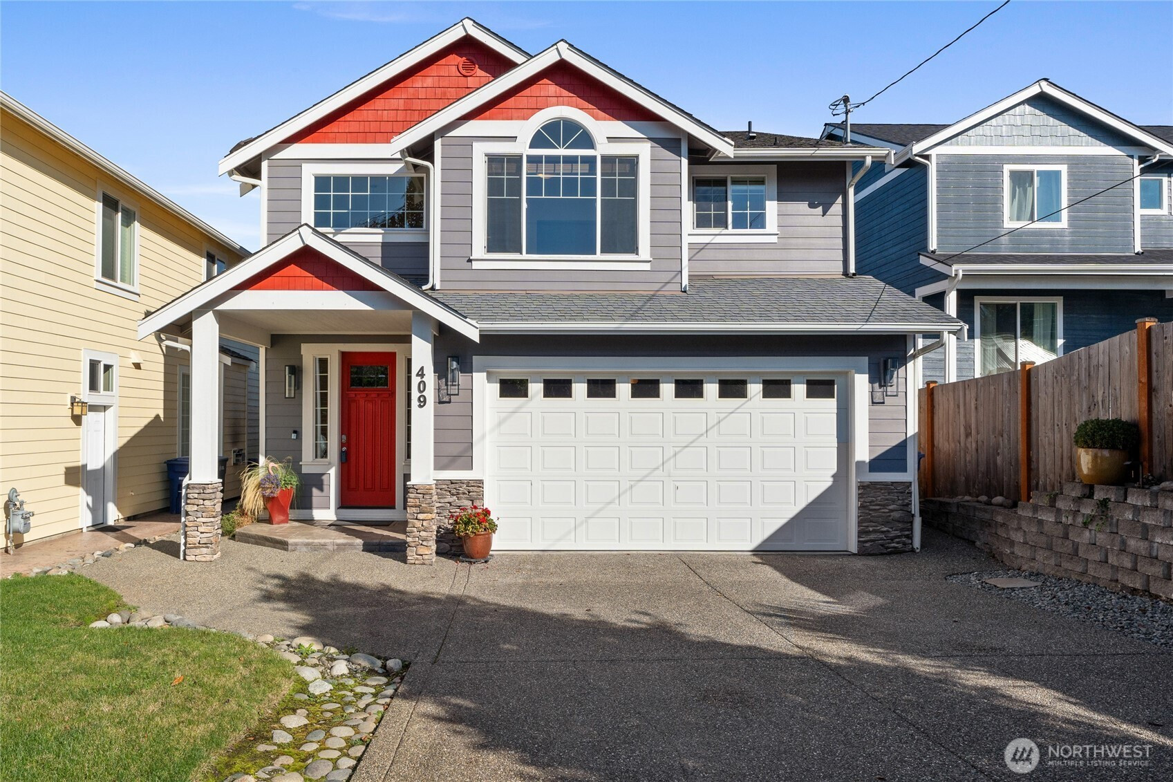 409 Wana Wana Place NE, Tacoma, WA 98422