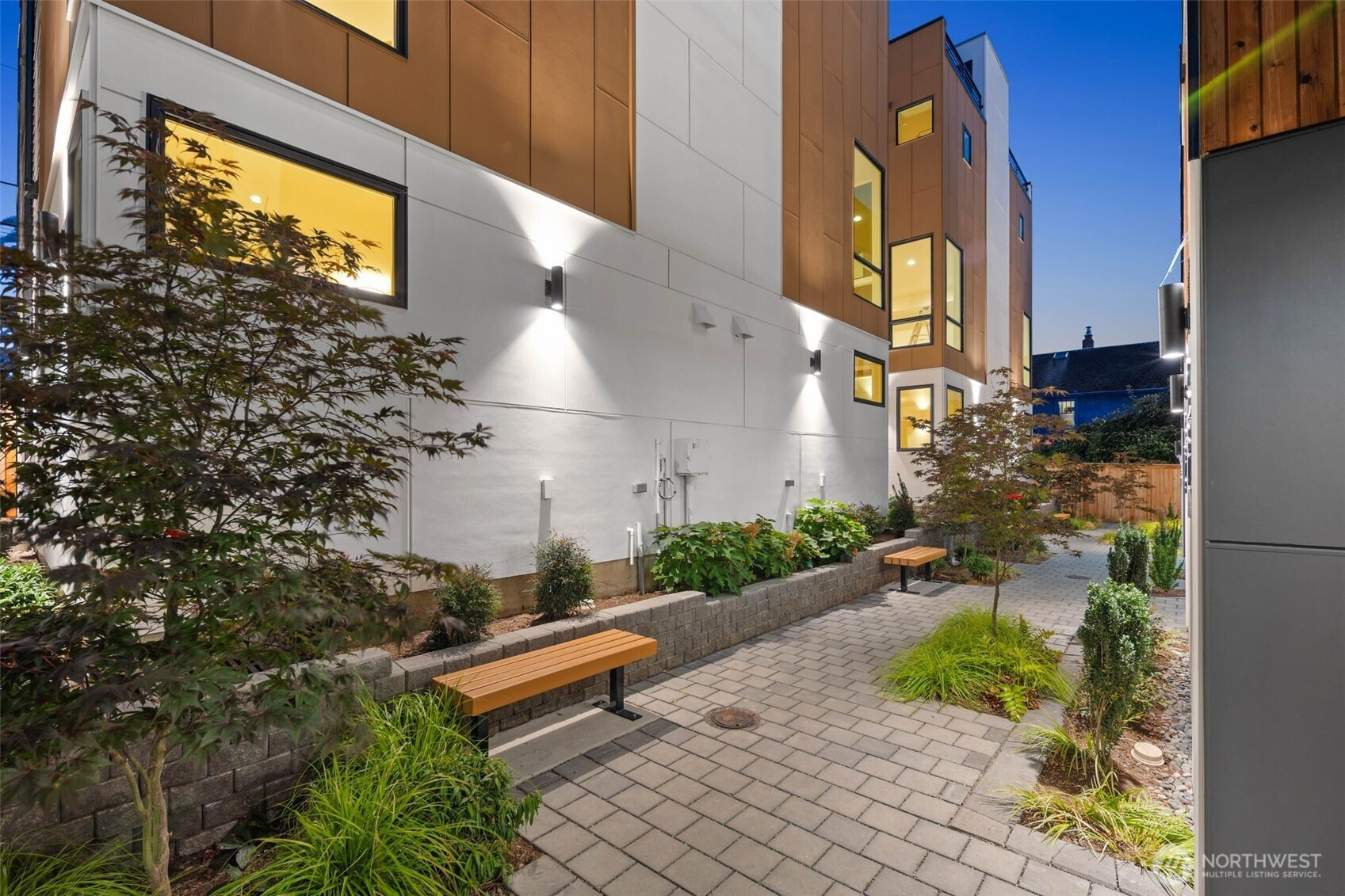 9237 B 16th Avenue SW, Seattle, WA 98106