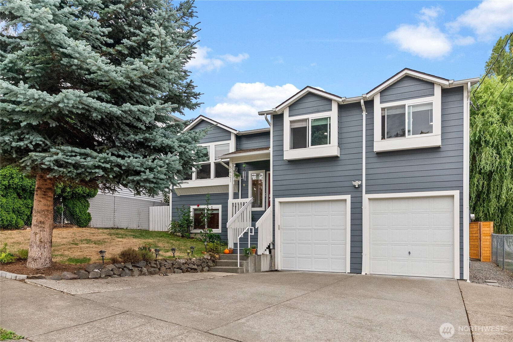 5421 S Roxbury Street, Seattle, WA 98118