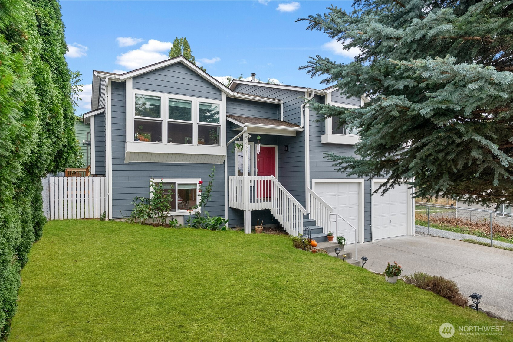 5421 S Roxbury Street, Seattle, WA 98118