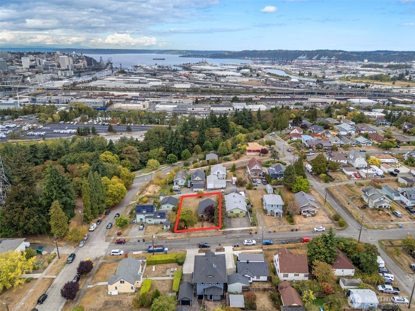 911 E 32nd Street, Tacoma, WA 98404