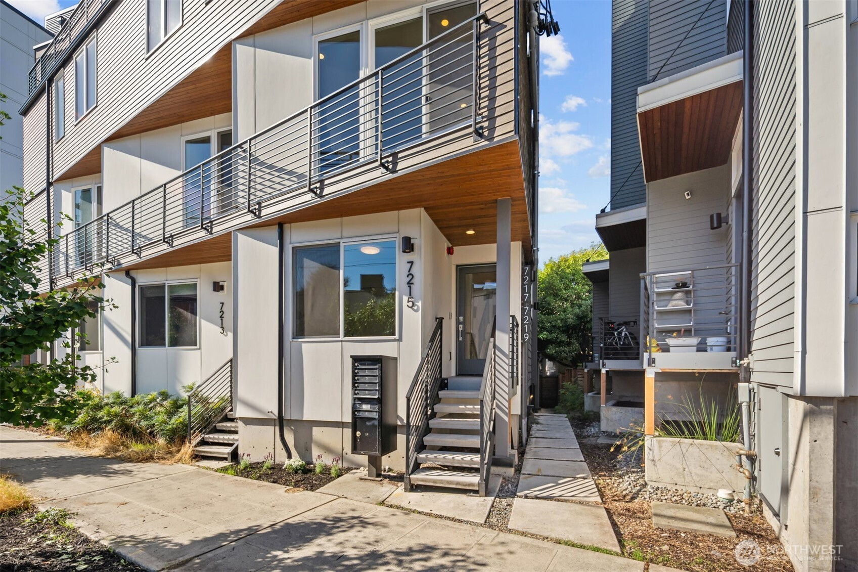 7215 5th Avenue NE, Seattle, WA 98115
