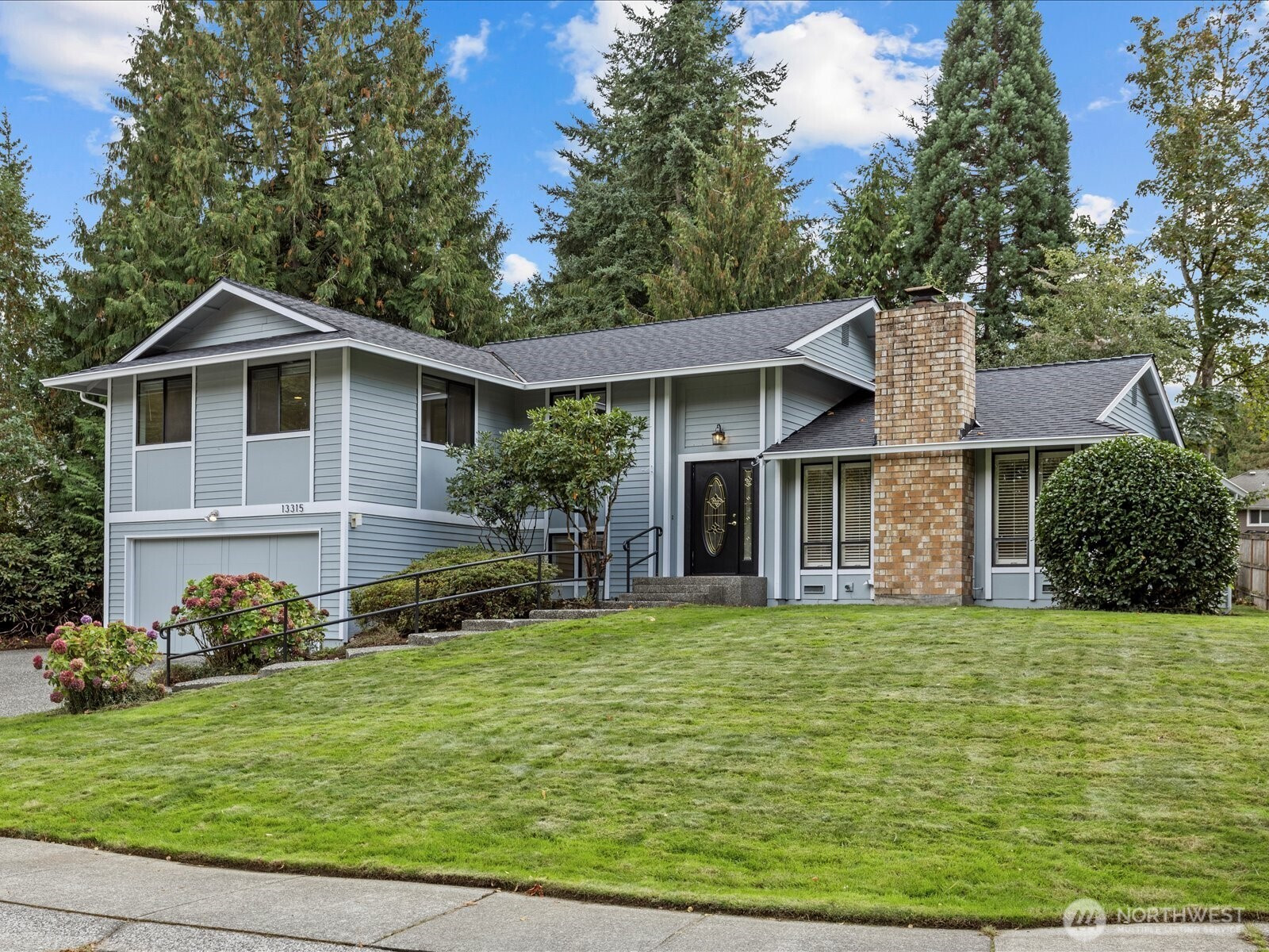 13315 NE 119th Way, Redmond, WA 98052