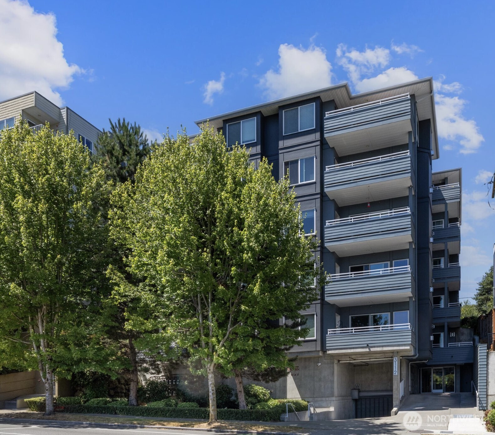 3112 SW Avalon Way, Seattle, WA 98126